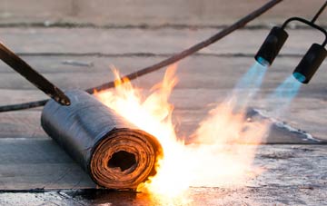 Llundain Fach asphalt flat roofing repairs